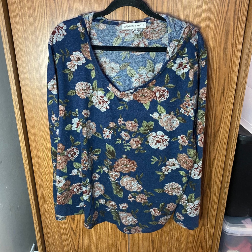 Absolutely Famous Hoodie Women 2X Blue Floral V-Neck Long Sleeve